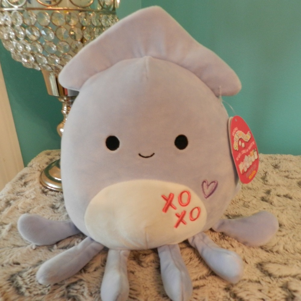 NWT Squishmallows 8" Stacy the Valentine's Squid Hard to Find Plush KellyToys